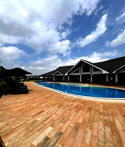 3BR Luxury Villa with Heated Pool & Clubhouse - Runda