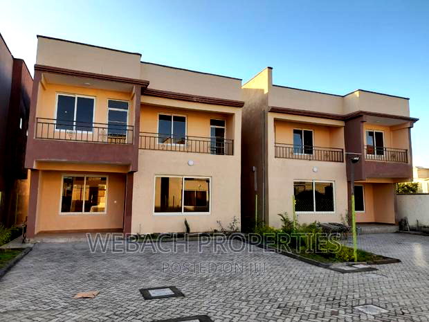 4bdrm Townhouse / Terrace in Gateway Mall for rent