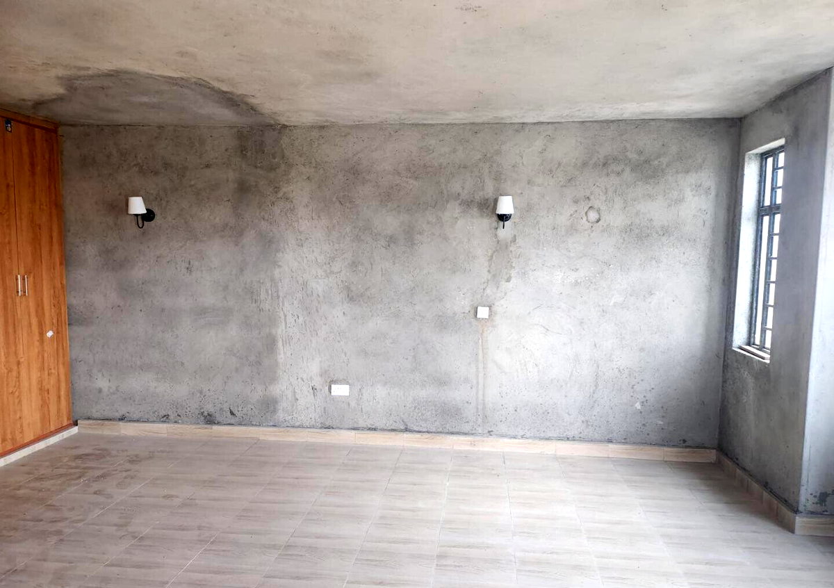 4BR Townhouse with Flat Roof Expansion Space - Utawala
