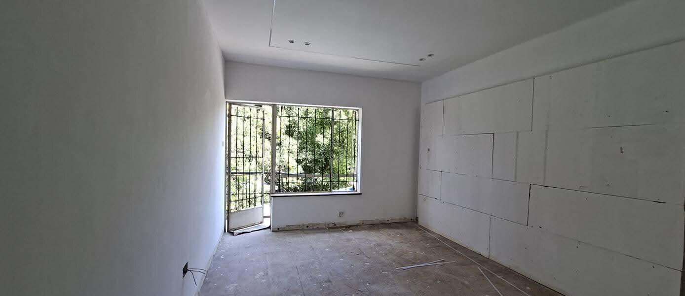 Half Acre 4BR Haven for KSh 500K