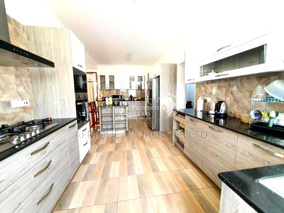 4bdrm Mansion in Kitisuru for rent - Image 3