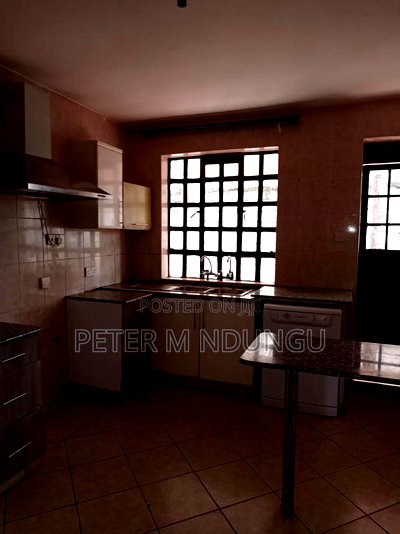 4bdrm Maisonette in Thome for rent - Image 14