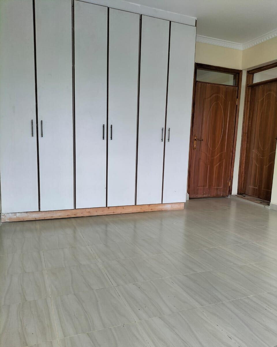Quick Sale 4BR Townhouse with Study & Play Area - Kilimani
