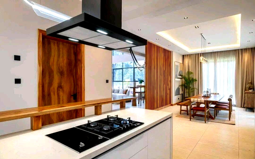 4BR Townhouse with Double-Volume Ceilings & DSQ - Loresho