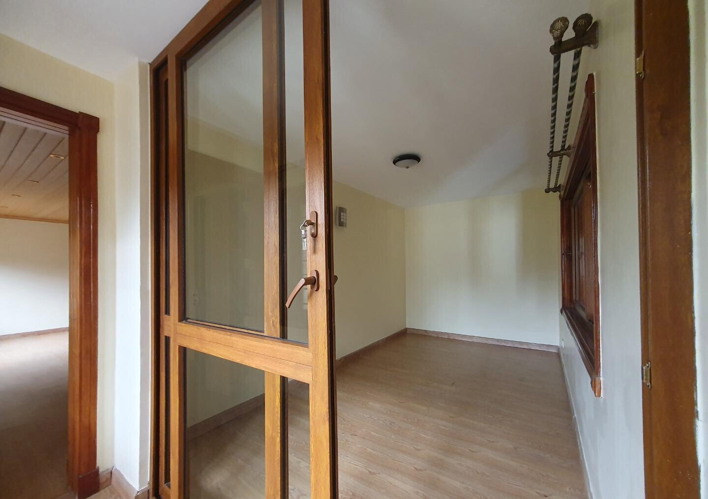Ambassadorial 5BR Townhouse on 1 Acre - Spring Valley