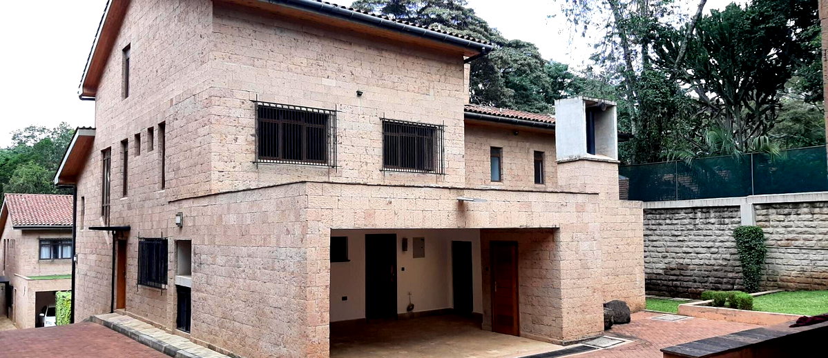 4-Ensuite Townhouse with Fireplace & Kids Play Area - Lavington