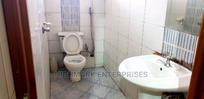Hotel for Sale in South C - Image 11