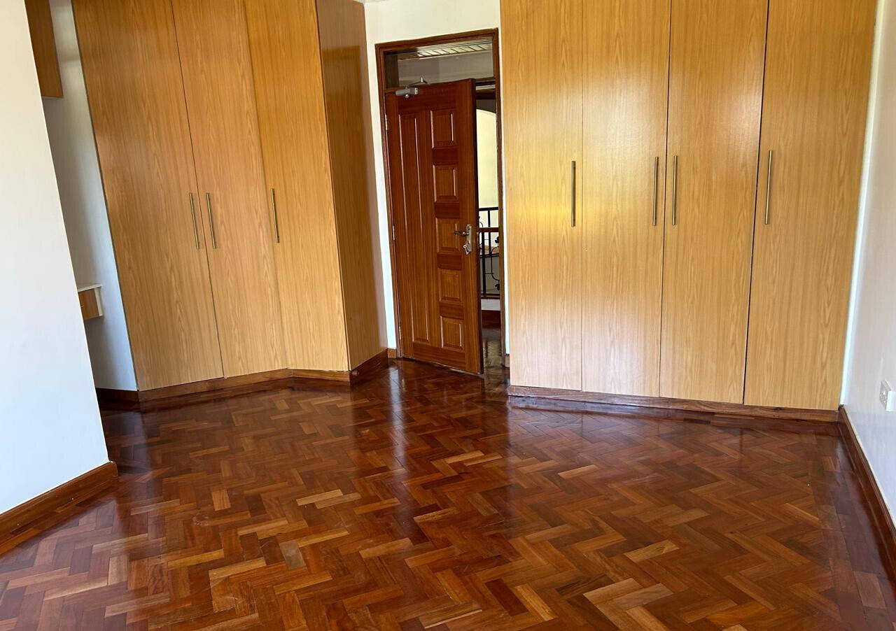 5-Bedroom Townhouse Near KCB Training Centre - Karen