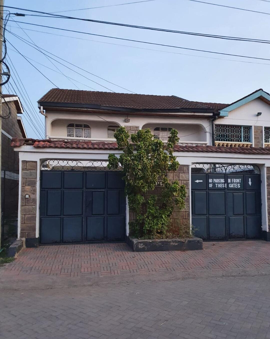 4BR Townhouse with DSQ in Secure Gated Estate - Donholm
