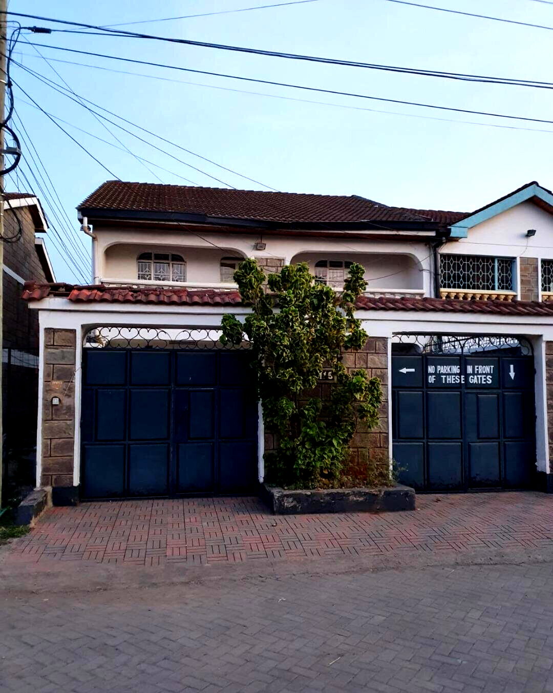 4BR Townhouse with DSQ in Secure Gated Estate - Donholm