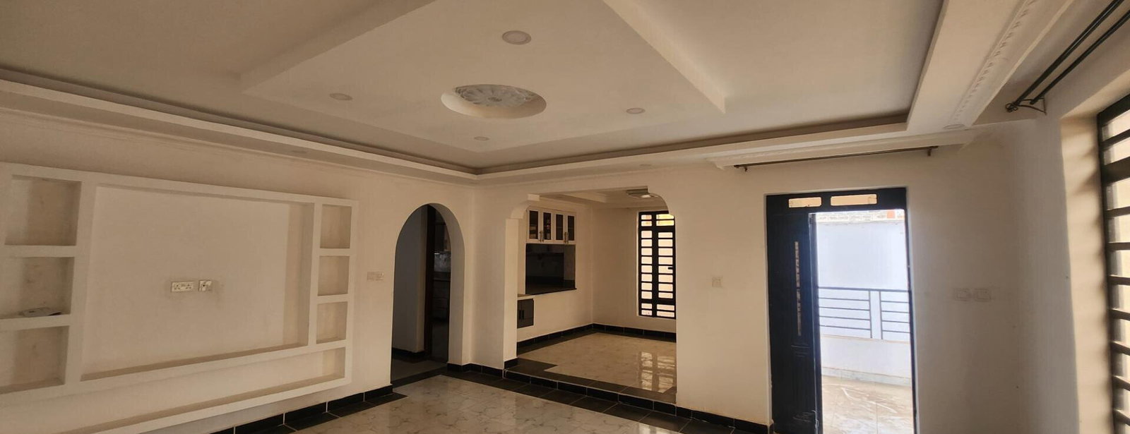 4BR All-Ensuite Townhouse with DSQ & CCTV - Membley Estate