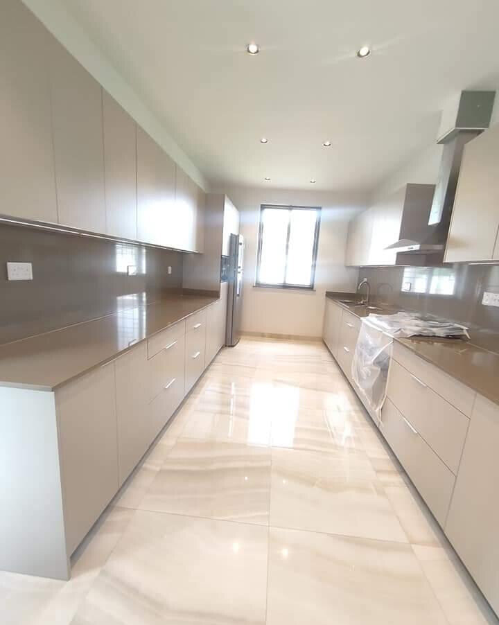 Brand-New 5BR Executive Villa on Half-Acre - Runda