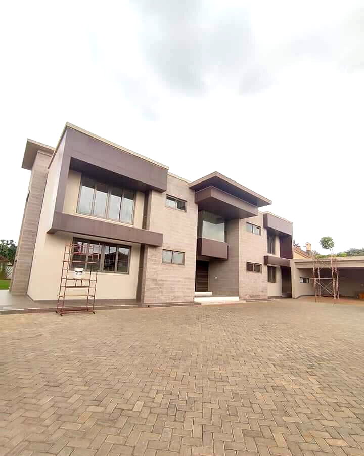 Brand-New 5BR Executive Villa on Half-Acre - Runda