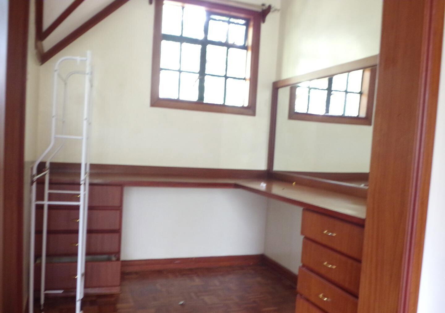 1-Acre Garden Home at KSh 400K