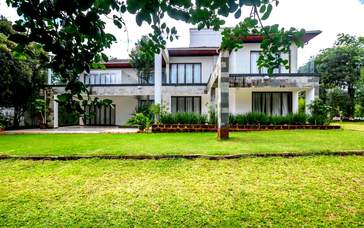 5-Ensuite Townhouse with Shared Pool & Play Area – Karen