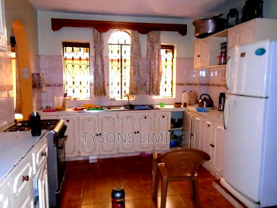4bdrm Maisonette in New Kitisuru for sale - Image 7