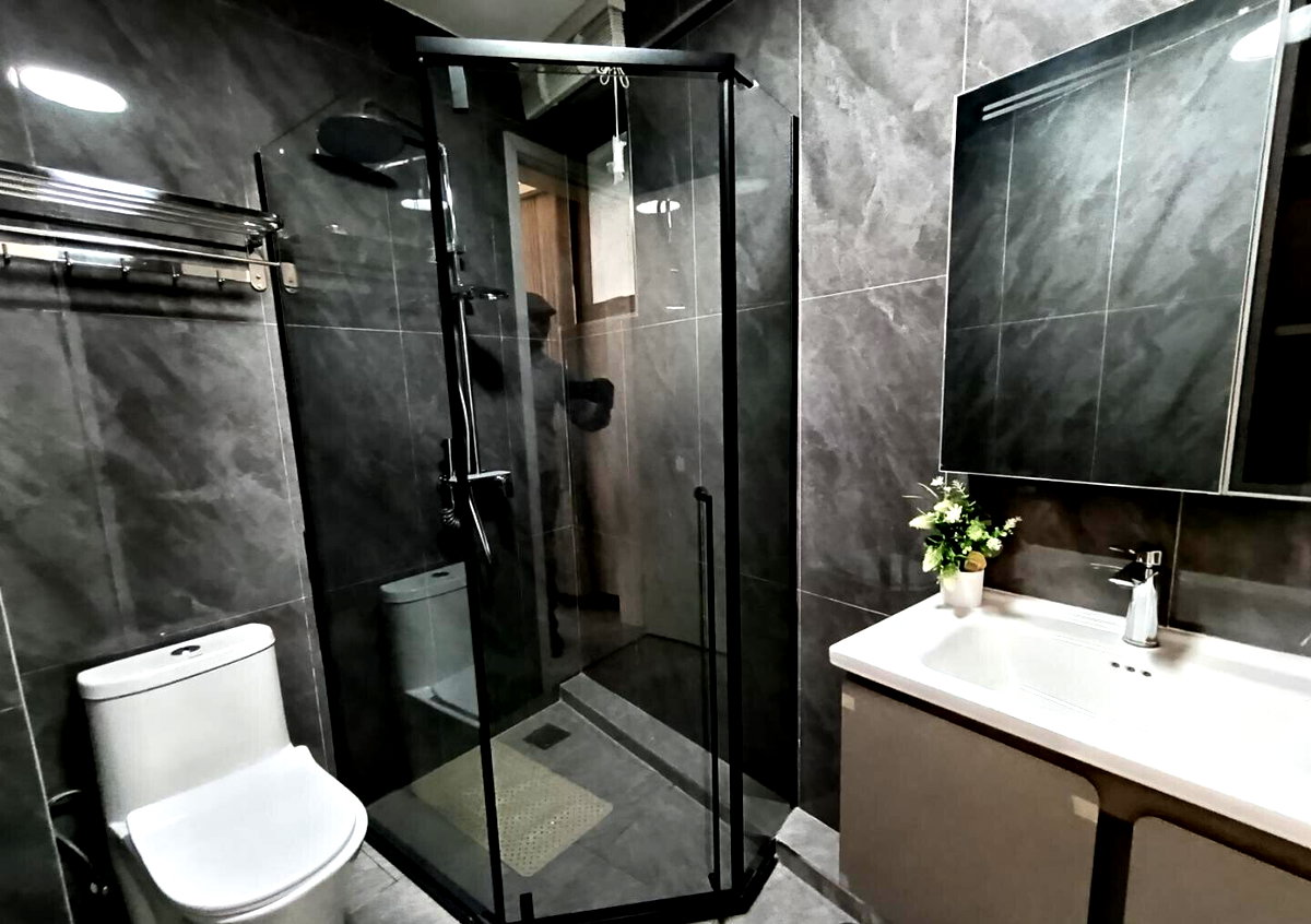 1BR Plus Study with Pool & Gym Access - Kilimani