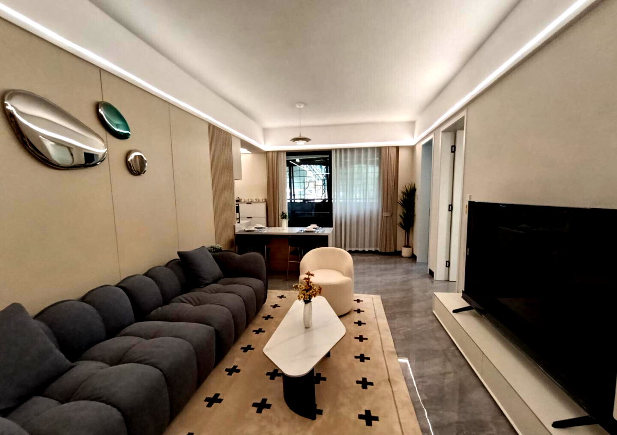 1BR Plus Study with Pool & Gym Access - Kilimani