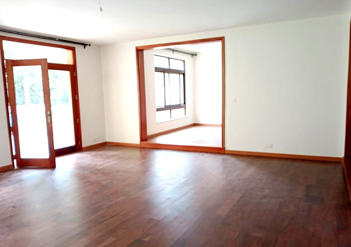 5-Ensuite Townhouse with Chef's Kitchen & Office - Lavington