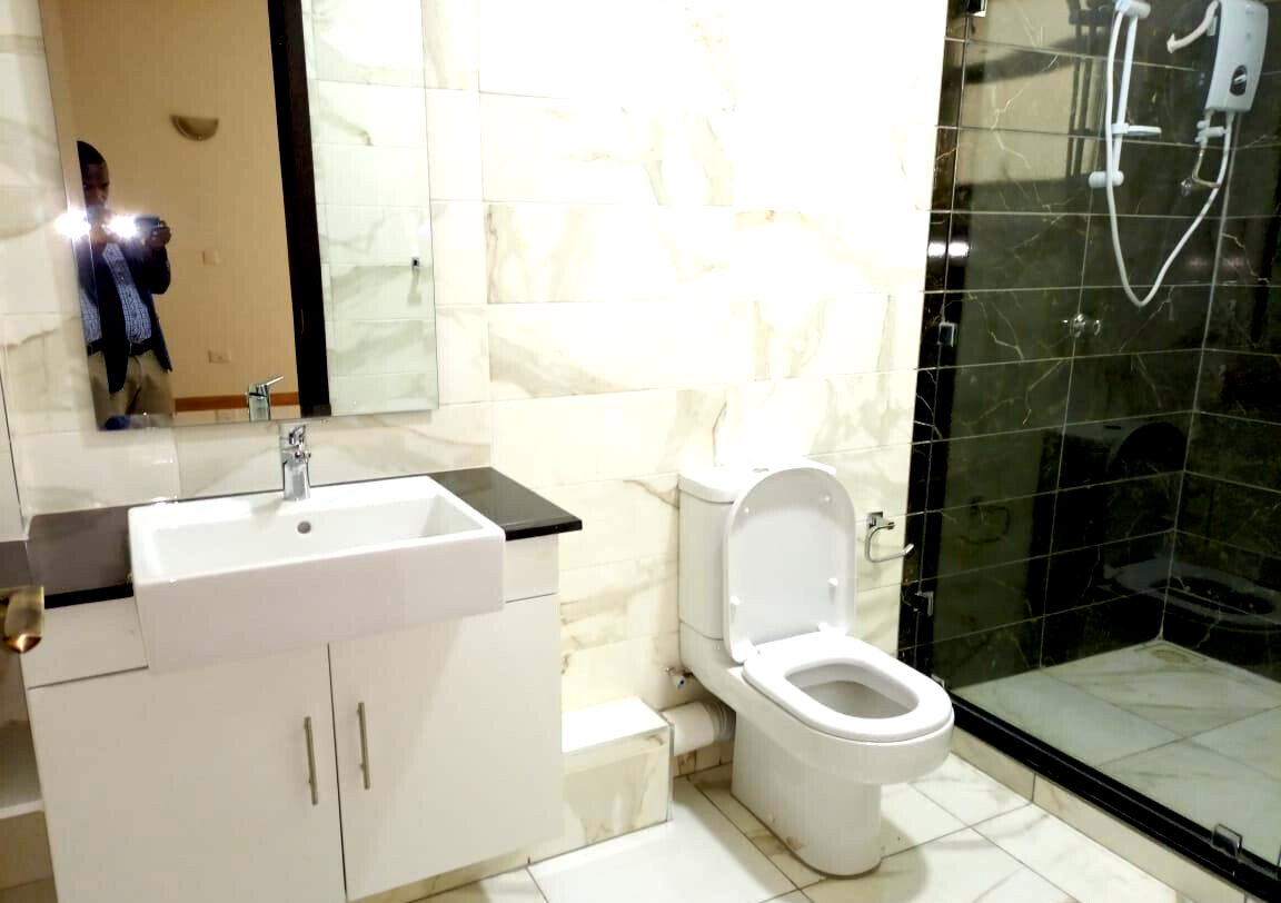 Spacious 3-Bed Townhouse with Parking - Westlands