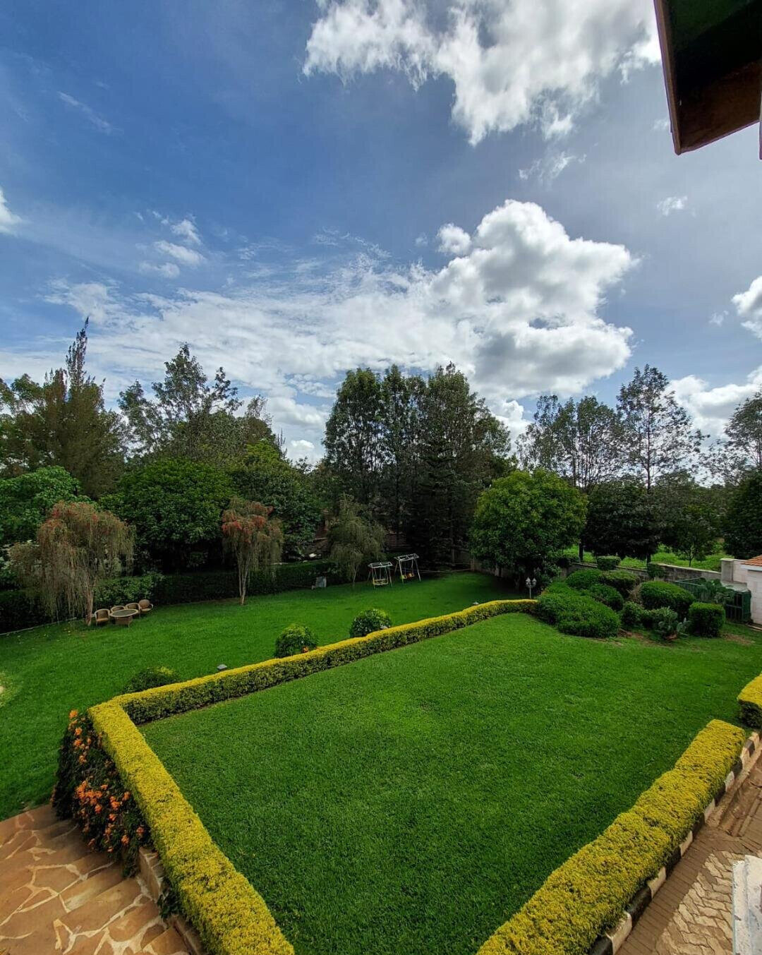 1.2 Acre Garden Oasis for Rent