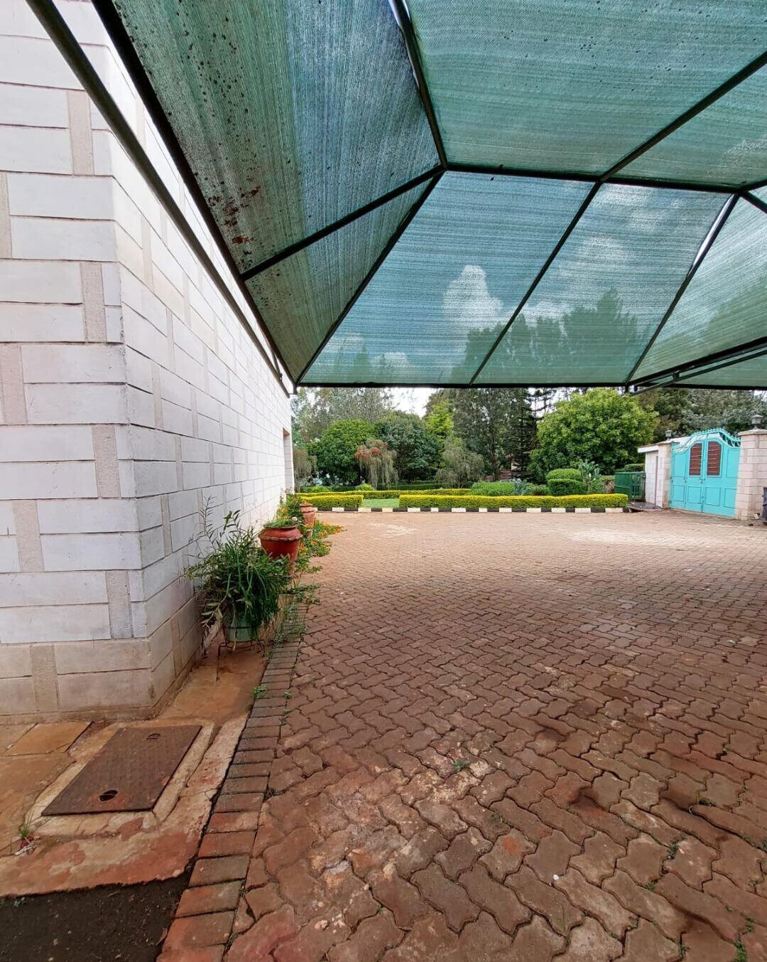 1.2 Acre Garden Oasis for Rent