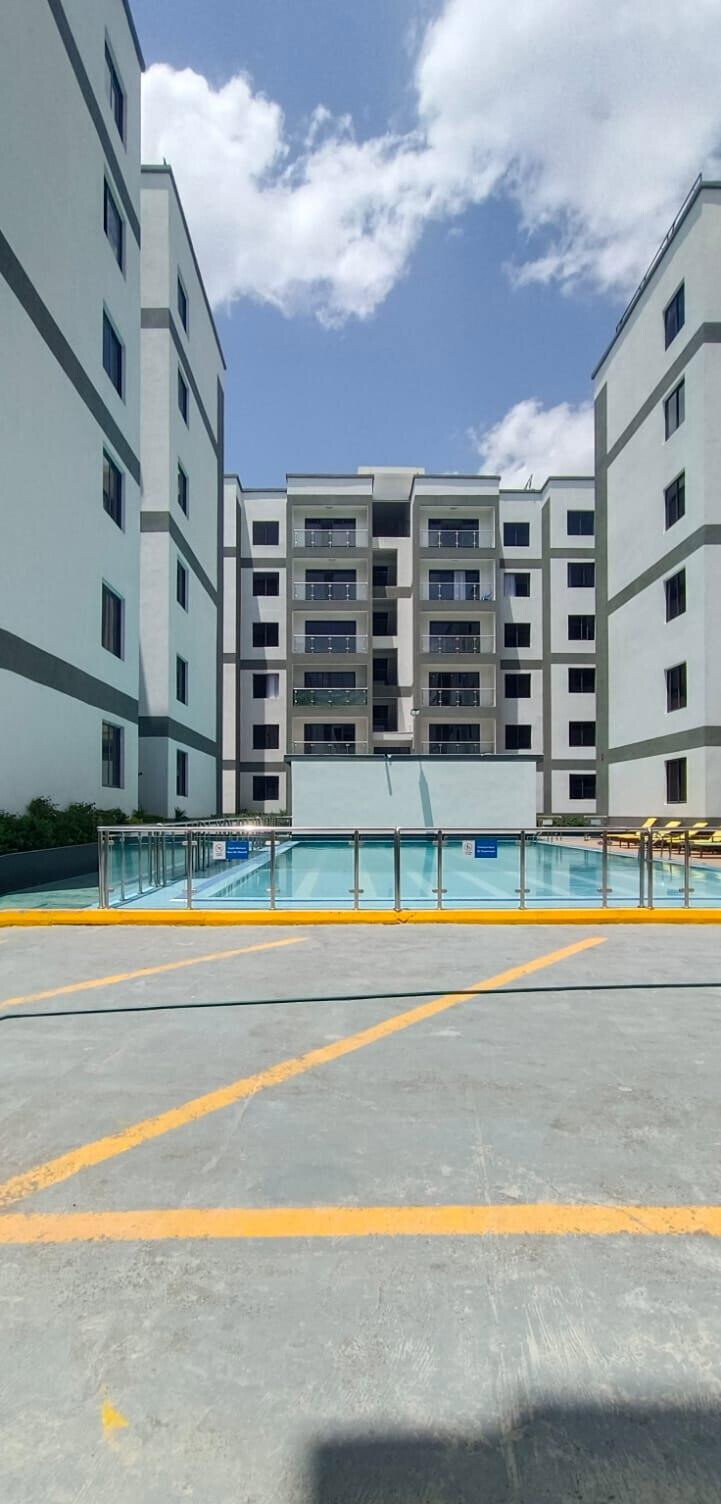 3BR Apartment with Olympic Pool & Smart Features - Syokimau