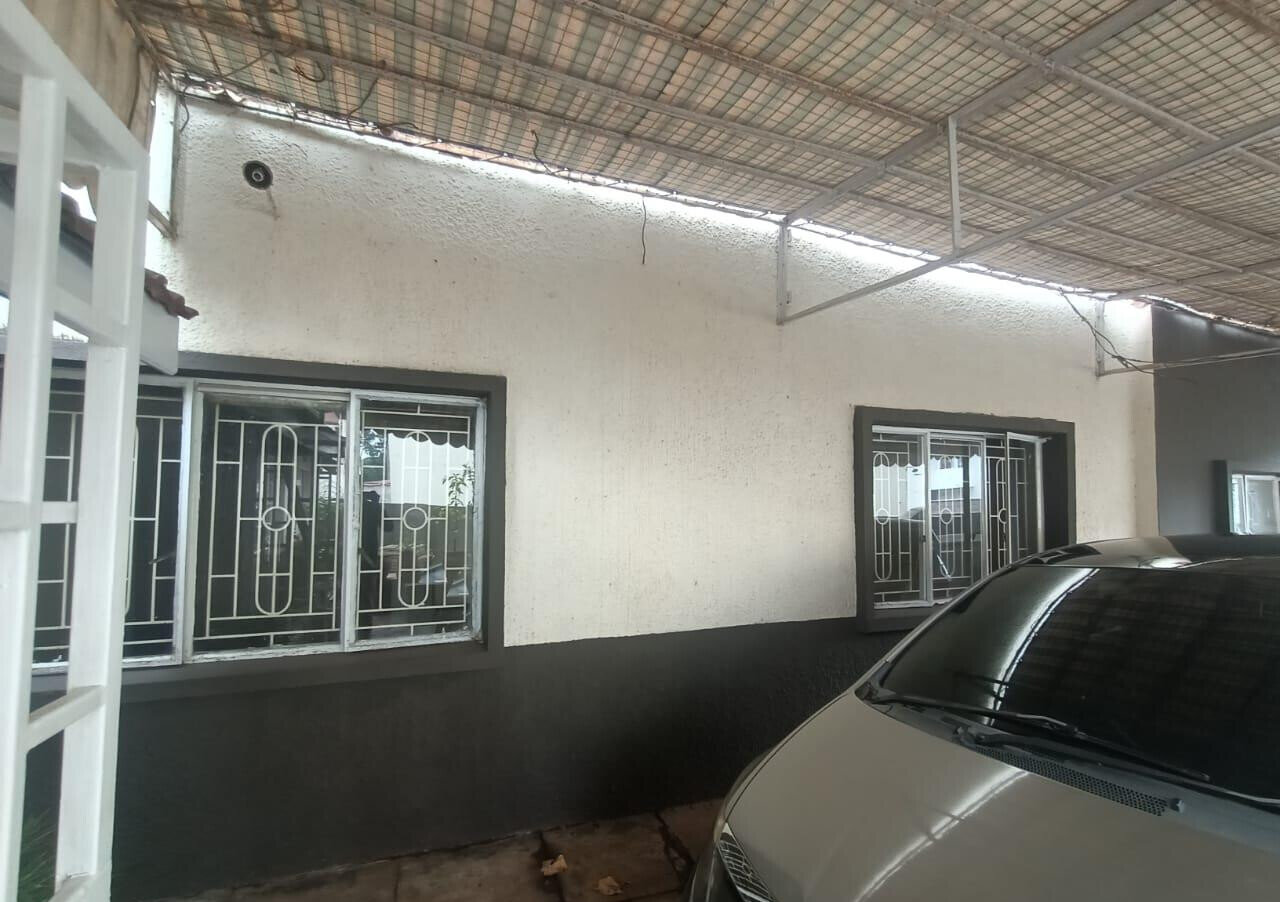 1/8 Acre Plot with Parking in Madaraka