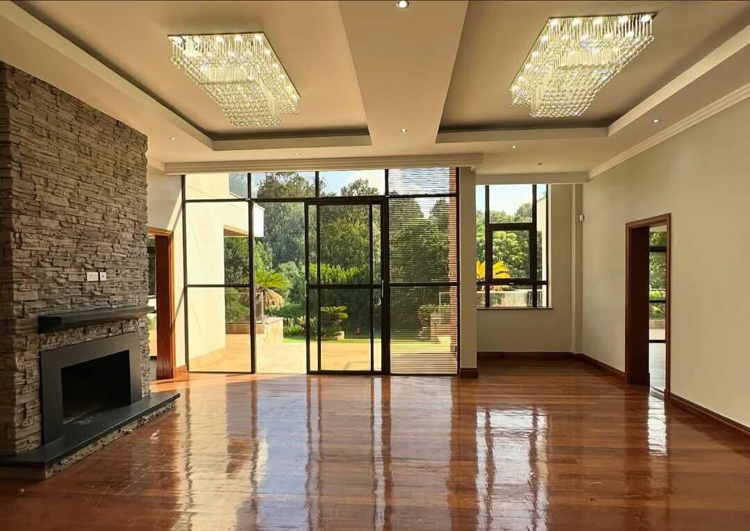 5-Ensuite Villa on Half-Acre with Shared Pool – Karen