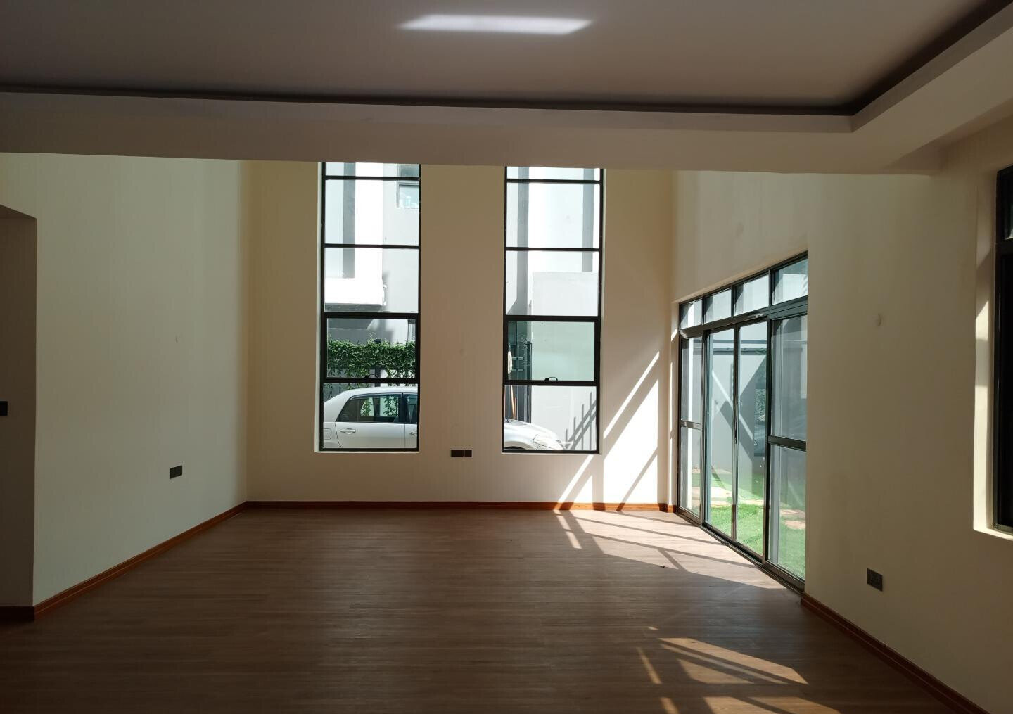 5-Bed Townhouse with Solar Hot Water & Gym - Lavington