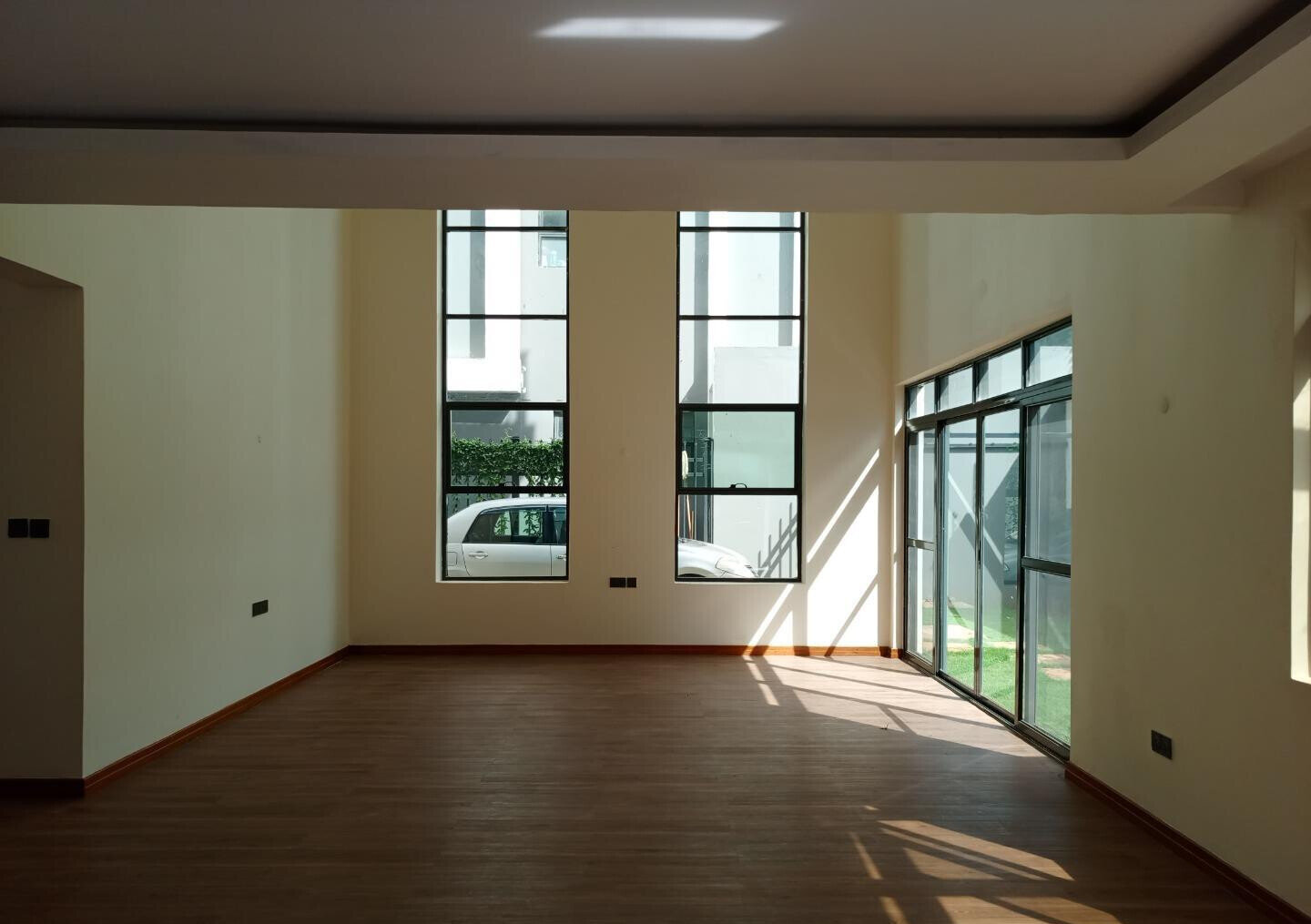 5-Bed Townhouse with Solar Hot Water & Gym - Lavington
