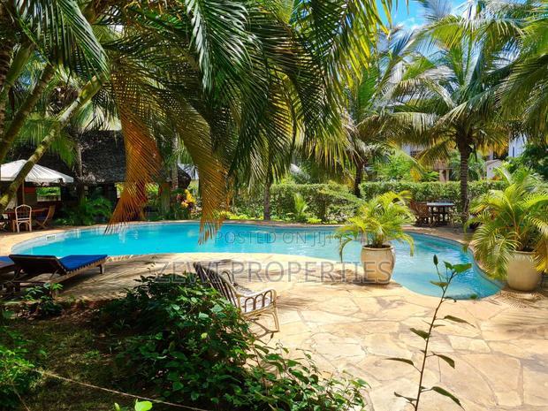 Furnished 5bdrm Villa in Diani for sale