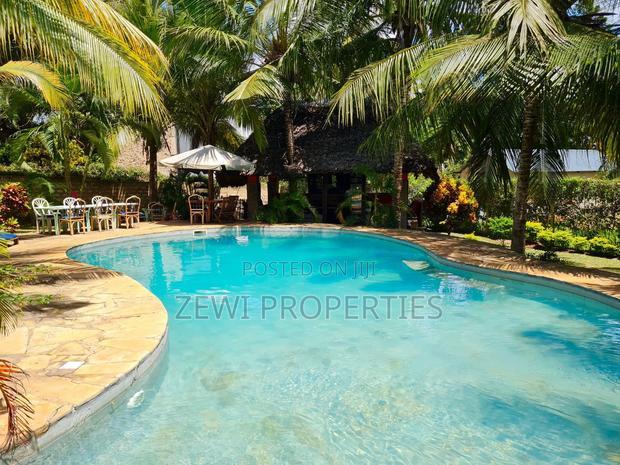 Furnished 5bdrm Villa in Diani for sale