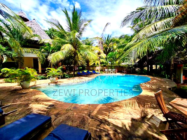 Furnished 5bdrm Villa in Diani for sale
