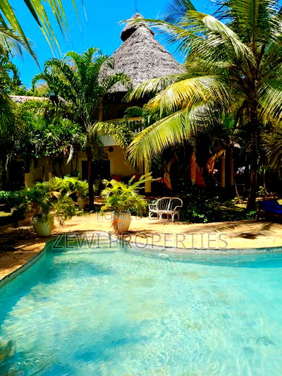 Furnished 5bdrm Villa in Diani for sale - Image 4