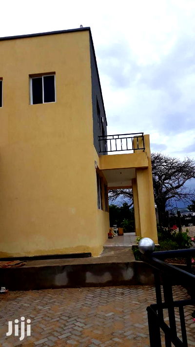 For Sale 3 Bedrooms Town Houses Kikambala - Image 4