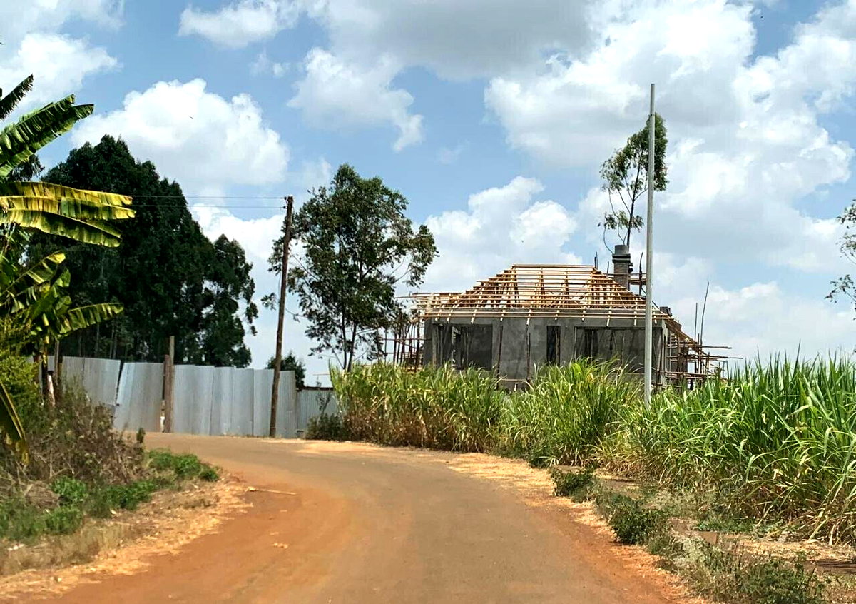 1/2 Acre Garden Plot with Parking - KSh 7.3M