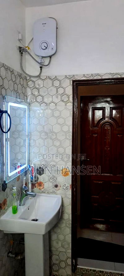 Furnished 3bdrm Apartment in Bombolulu for sale - Image 9