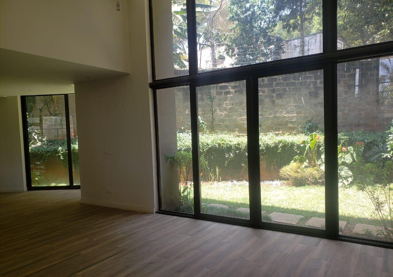 5-Bed Townhouse with Jacuzzi Master & CCTV Security - Lavington