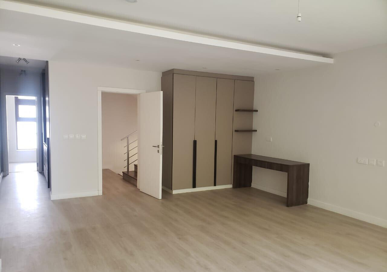 5-Bed Townhouse with Jacuzzi Master & CCTV Security - Lavington