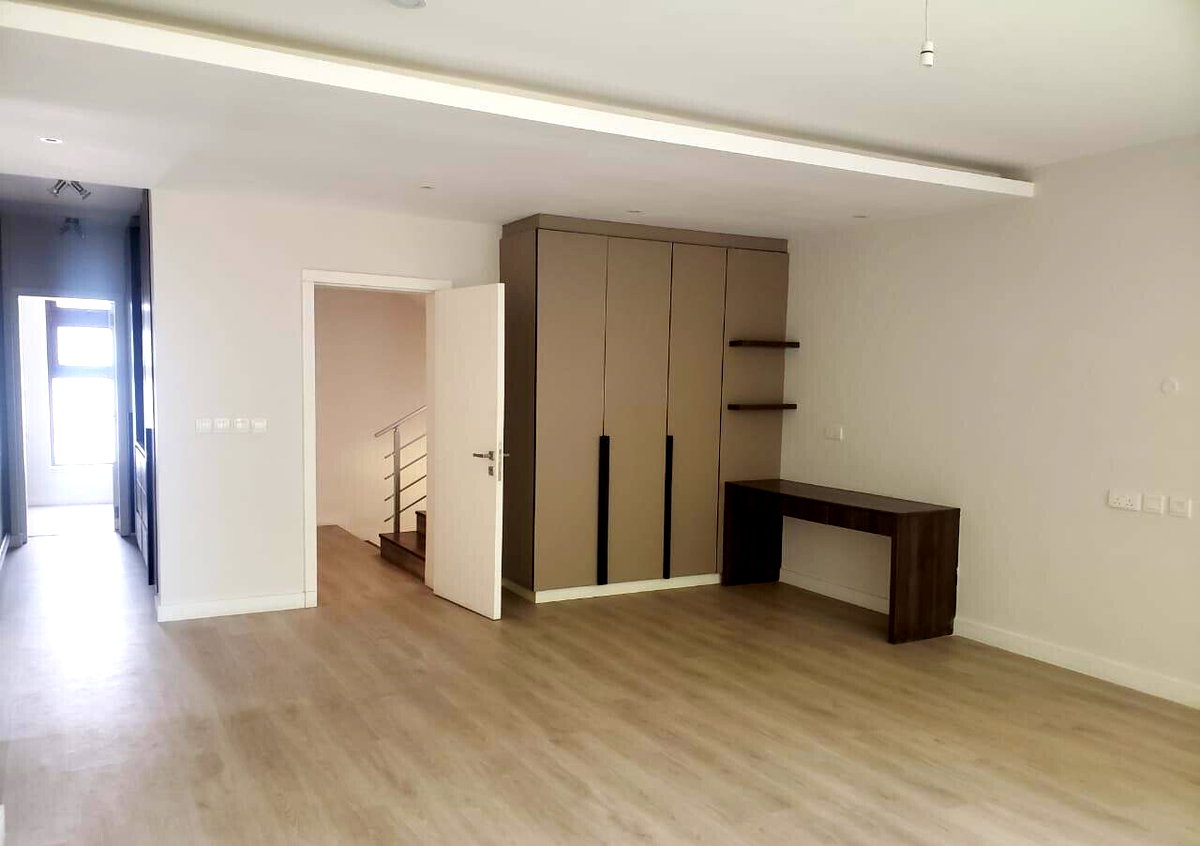 5-Bed Townhouse with Jacuzzi Master & CCTV Security - Lavington