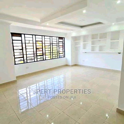 4bdrm Maisonette in Membley for Sale - Image 6