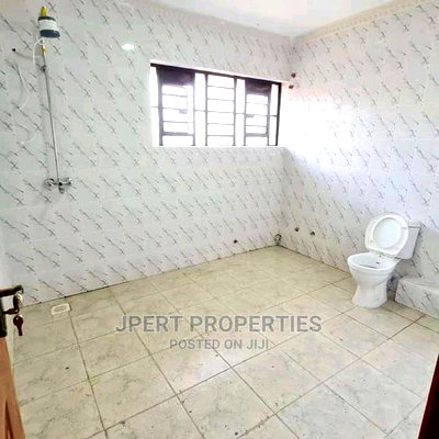 4bdrm Maisonette in Membley for Sale - Image 8