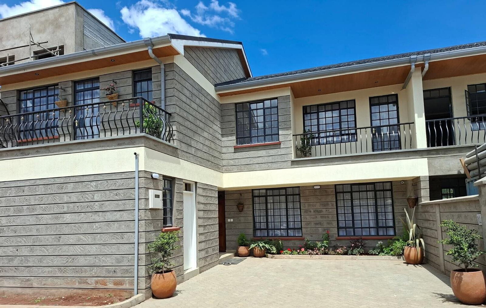 4 En-Suite Bedrooms with DSQ & Mature Lawns - Syokimau