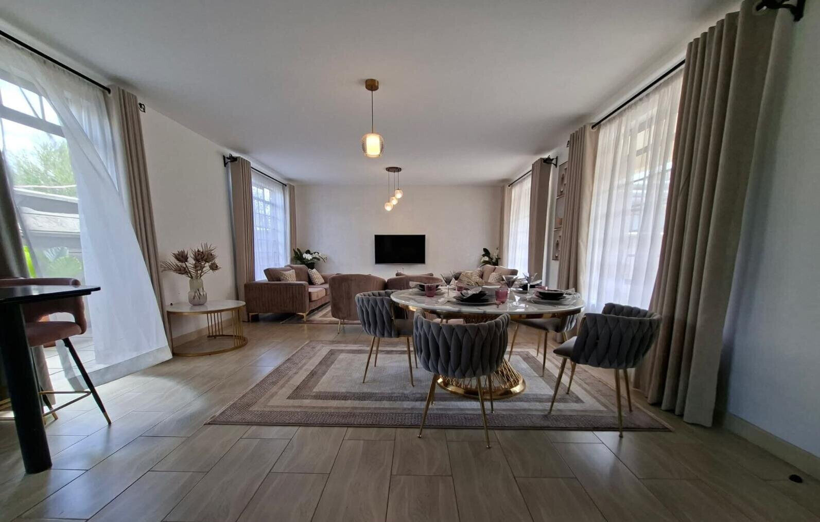 4 En-Suite Bedrooms with DSQ & Mature Lawns - Syokimau