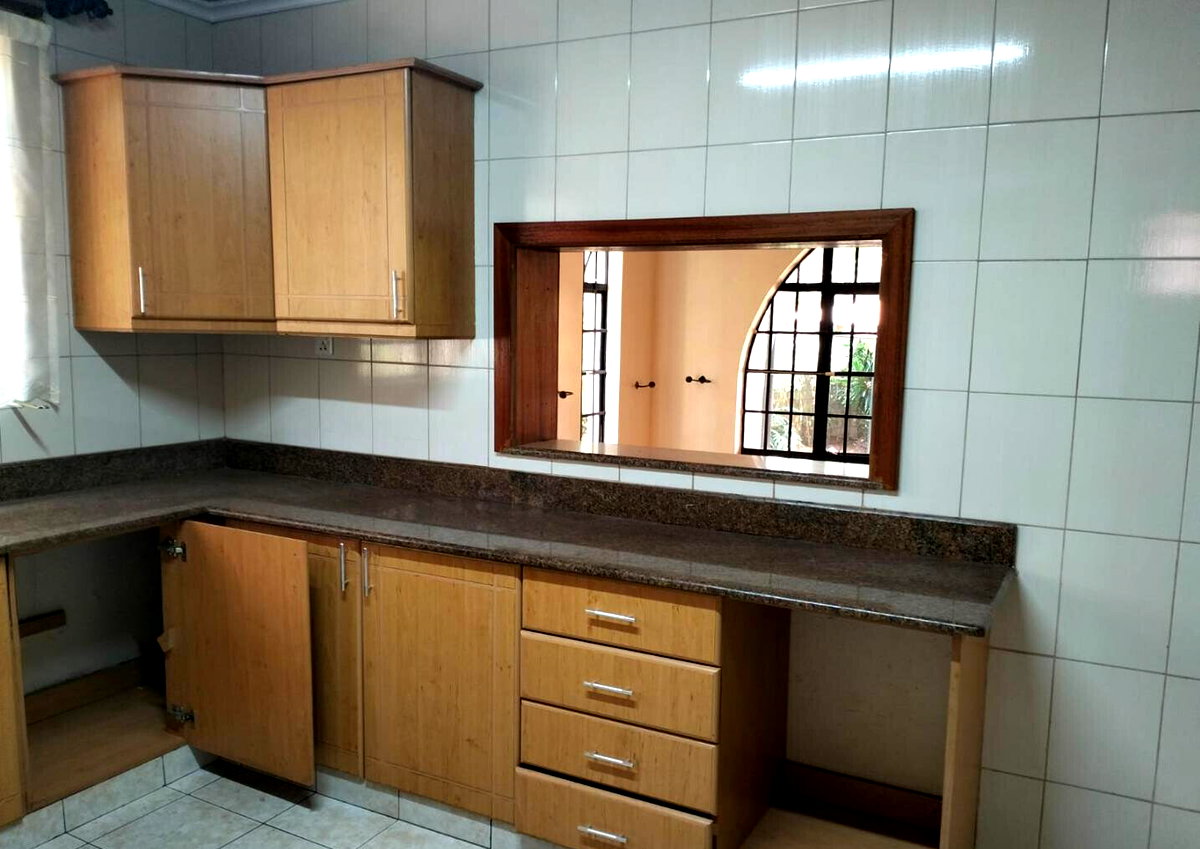 4-Ensuite Townhouse with Backup Generator & Borehole - Lavington