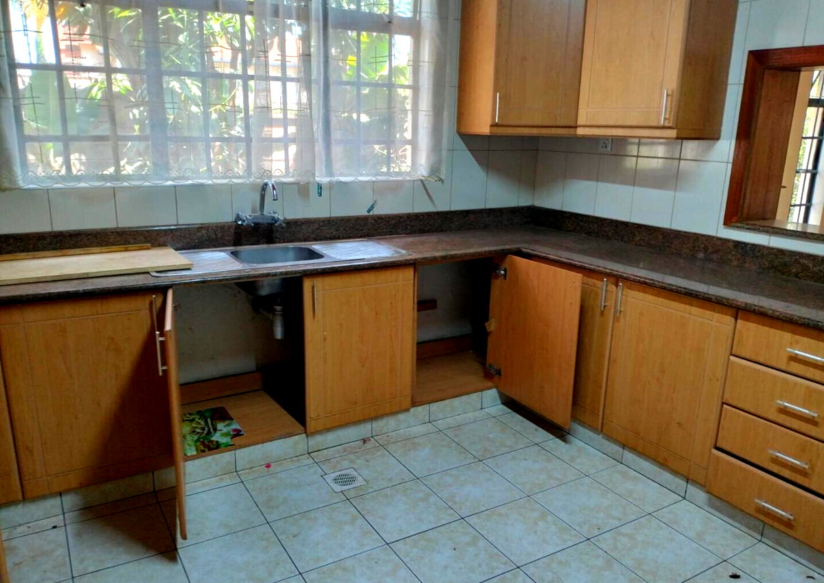 4-Ensuite Townhouse with Backup Generator & Borehole - Lavington