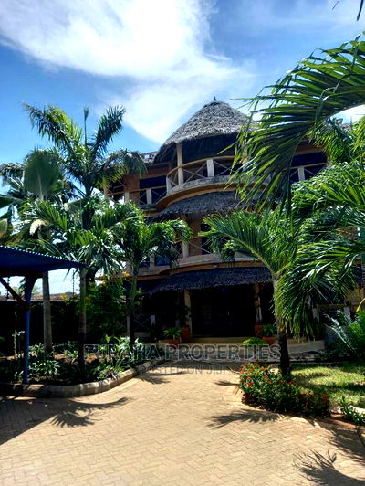 For Sale 6 Bedrooms Villa Nyali - Image 6