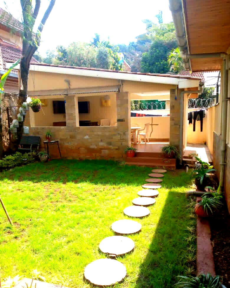 6-Ensuite Townhouse with Gazebo & Bar Area - Lavington