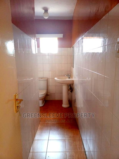 4bdrm Bungalow in Hardly, Karen for Rent - Image 7